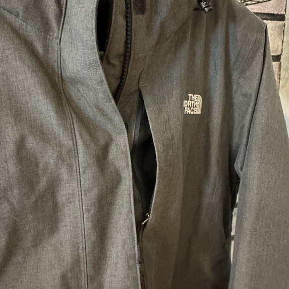 The North Face winter coat, like new - Picture 7 of 7
